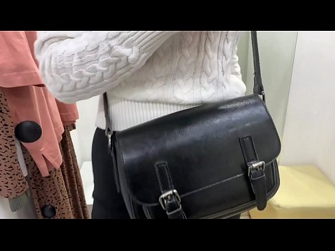 ❤️ Nyilvános maszturbáció a fiatal szuka FeralBerry egy dildóval a próbafülkében Pornó videó at hu.xlxxporno.ru